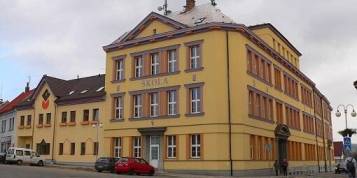 škola